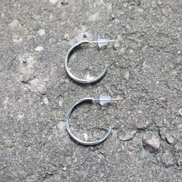 2 for $14! Silver Hoop Earrings NWOT - Picture 2 of 2